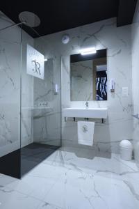 Hotels CHATEAU R : photos des chambres