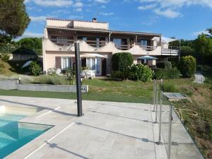 Appartements Corsicadream Barbicaja, superbe appartement dans villa, vue panoramique mer, piscine, proche Porticcio : photos des chambres