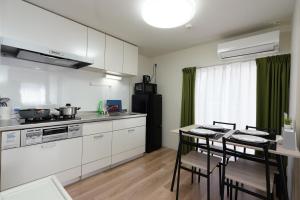 Kuromon Royal Ueno Apartment