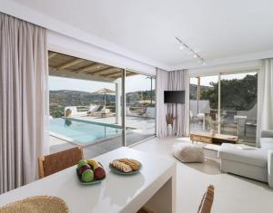 Nostos Brand new Private Villa