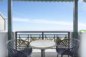 Sunset Premium Studio 7