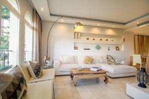 MARBELLA BANUS SUITES - Sun Kis s Beside Golf Apartment
