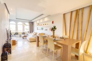 MARBELLA BANUS SUITES - Sun Kis s Beside Golf Apartment