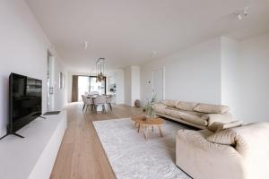 Huswell - NEW apartment overlooking the yacht Harbor with parking