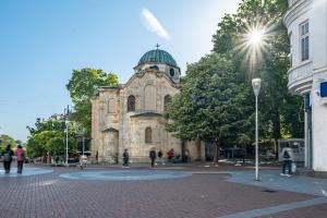 Flamingo Top Center Apartment