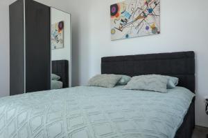 Exceptional Apartment Juniper, FIRST ROW TO THE SEA