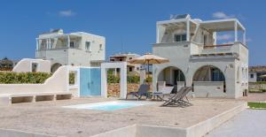 Green Moon Villa with Private Pool and Sea View room in Sun and Moon Villas