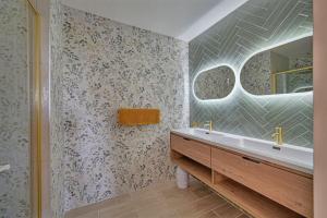 Maisons de vacances Grande villa avec piscine pres d-Avignon - Jonquerettes : photos des chambres