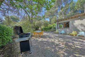 Maisons de vacances Grande villa avec piscine pres d-Avignon - Jonquerettes : photos des chambres