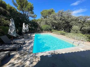 Maisons de vacances Grande villa avec piscine pres d-Avignon - Jonquerettes : photos des chambres