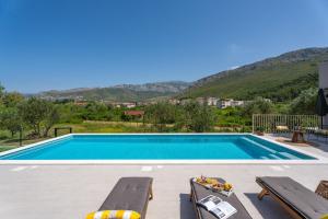 Villa Mamma Mia, a 6-bedroom property with 40sqm pool