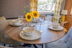 Daisys luxury caravan at tattershall lakes