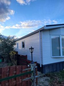 Fijne chalet aan het bos! - 3hvězdičkové hotely ve městě Anloo