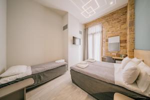 Triple Room with Balcony room in Chios City Inn