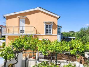 Holiday Home Vesna by Interhome 