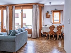 Apartment Chesa Mezzaun by Interhome