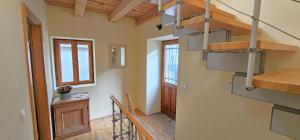 Lovely stone cottage, 100m to beach, in heart of Old Town -Noa Cottage