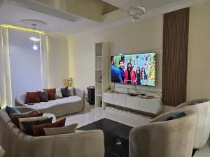 Tony Kams - Gidan Nbora