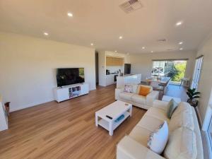 Banksia Lakeview Retreat