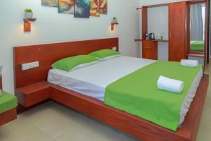 Travellers Hotel Hikkaduwa