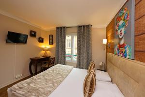 Hotels Hotel Les Pasteliers : Chambre Double avec Baignoire