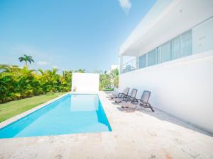 Amazing 2br Villa Near Surfing Beaches