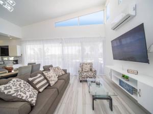 Amazing 2br Villa Near Surfing Beaches