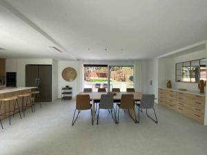 Naramia Sagaro Villa - with Pool-garden-10 Pax