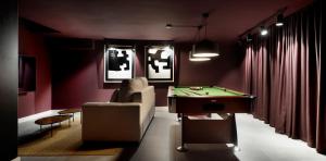 MonKeys Apartments Trastamara Billiard Room