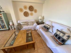 Sagaró sea house-garden-barbacue-8 pax-sea view