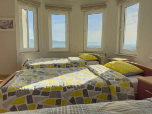 Apartment with Lake View room in Yaylı Apart