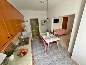 DreamAdes House
