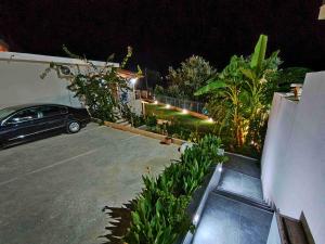 DreamAdes House