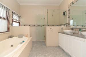 Golf & Leisure Delight - Pecanwood Golf Estate - Hartbeespoort