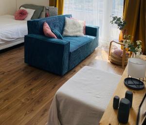 Cozy studio on the roof, next to Incheba Expo