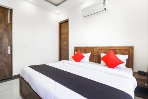 Collection O Green Leaf Residency