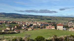 Maisons de vacances Gite Maison Fougeres droite Saint-Prejet d'Allier 14 personnes : Maison 5 Chambres