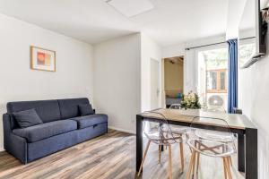 Côté Palais avec Climatisation - Fibre & Netflix - Spacieux en rez-de-chaussée