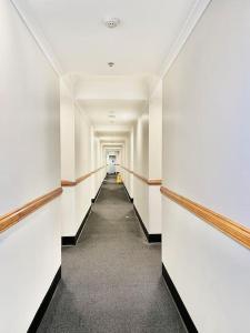 259 Gouger city unit 105