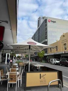 259 Gouger city unit 105