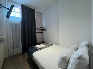 Double Room with Balcony room in Hotel La Belle Vue