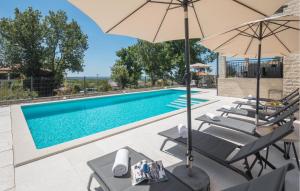 Gorgeous Home In Rojci With Kitchen