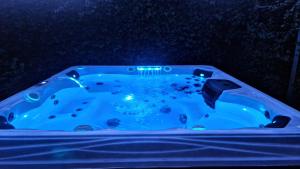 Villa Falsterbo - Beachside Luxury with Private Hot Tub