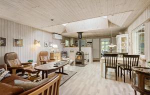 4 Bedroom Beautiful Home In Skjern