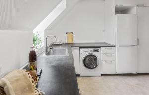 2 Bedroom Nice Apartment In Vordingborg