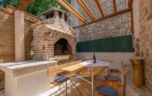 Cozy Home In Vinjani Donji 