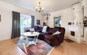 4 Bedroom Stunning Home In Gränna