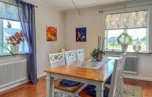 4 Bedroom Stunning Home In Gränna