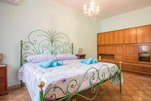 Ploaghe - Cozy House with Patio! - Codrongianos