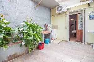 GuestHost - Ploaghe - Cozy House with Patio! img22